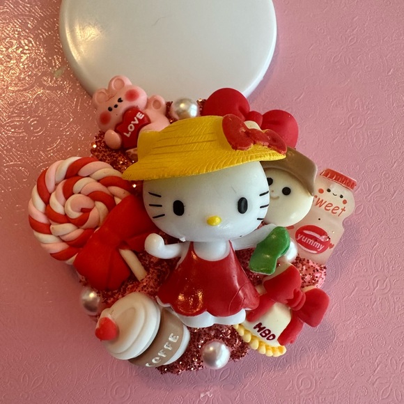 HELLO KITTY Mirror with handmade decodem inspired by new hello kitty - Picture 5 of 8